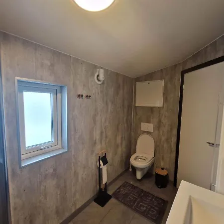 Northern Living 1 With Shared Bathroom * 特罗姆瑟