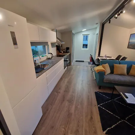Northern Living 1 With Shared Bathroom 招待所 特罗姆瑟