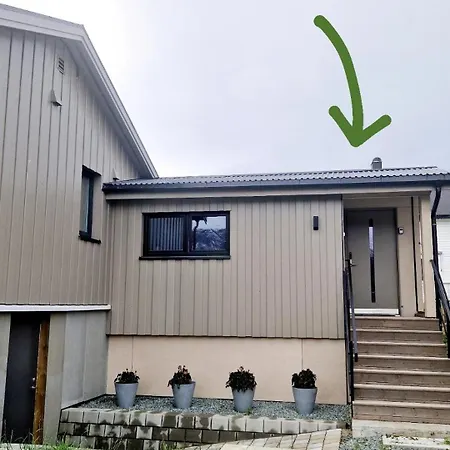 Northern Living 1 With Shared Bathroom 招待所 特罗姆瑟
